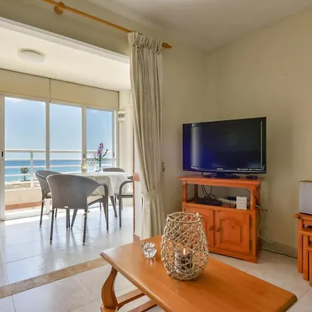 Guzman - Brigitte Calp